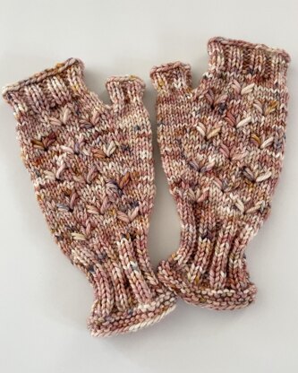 Tussock Fingerless Gloves